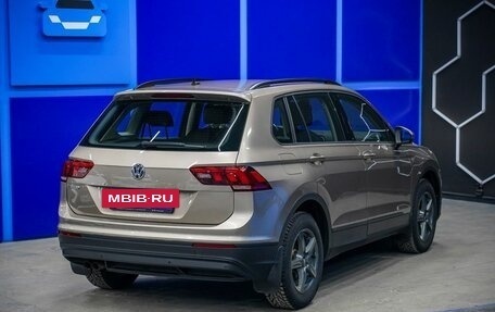 Volkswagen Tiguan II, 2020 год, 2 744 000 рублей, 7 фотография