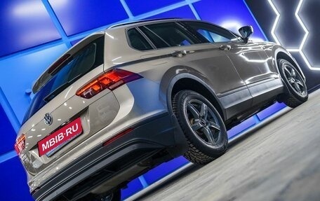 Volkswagen Tiguan II, 2020 год, 2 744 000 рублей, 25 фотография