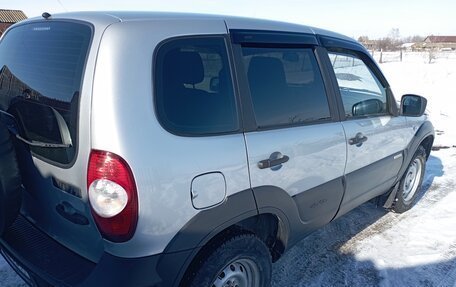 Chevrolet Niva I рестайлинг, 2017 год, 680 000 рублей, 8 фотография