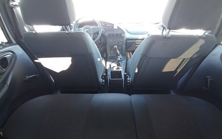 Chevrolet Niva I рестайлинг, 2017 год, 680 000 рублей, 16 фотография