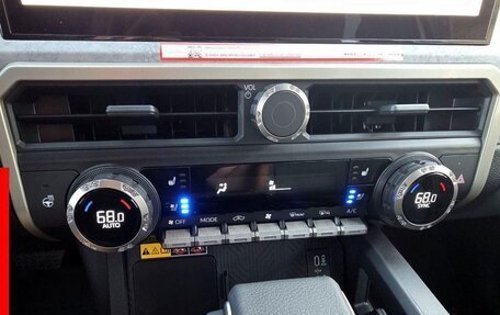 Toyota Tacoma, 2025 год, 9 200 000 рублей, 26 фотография