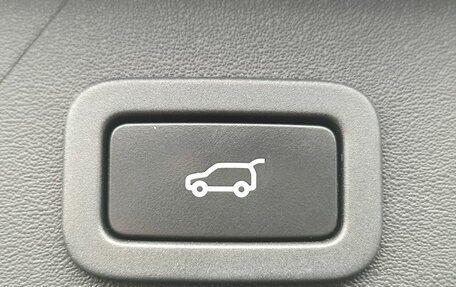 Land Rover Discovery Sport I рестайлинг, 2018 год, 2 450 000 рублей, 25 фотография