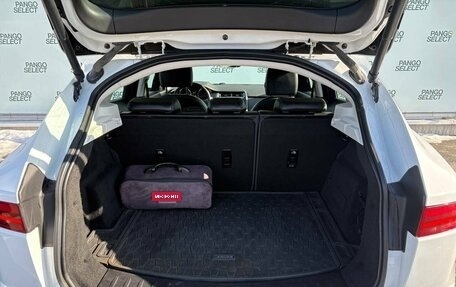 Jaguar E-Pace, 2019 год, 2 100 000 рублей, 10 фотография