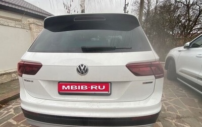 Volkswagen Tiguan II, 2019 год, 1 750 000 рублей, 1 фотография