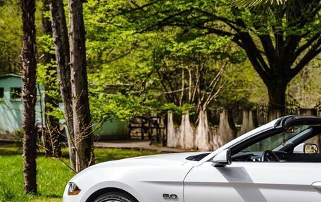 Ford Mustang VI рестайлинг, 2021 год, 5 950 000 рублей, 3 фотография