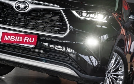 Toyota Highlander, 2026 год, 5 990 000 рублей, 22 фотография