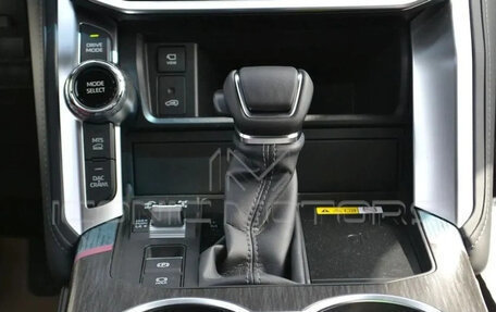 Toyota Land Cruiser, 2025 год, 16 799 556 рублей, 9 фотография