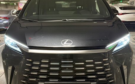 Lexus LM, 2025 год, 19 390 000 рублей, 2 фотография