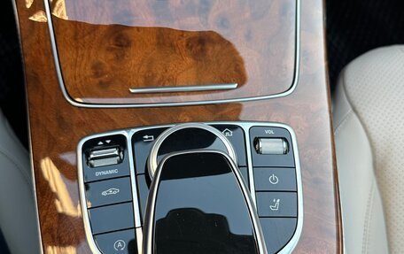 Mercedes-Benz E-Класс, 2019 год, 4 500 000 рублей, 22 фотография