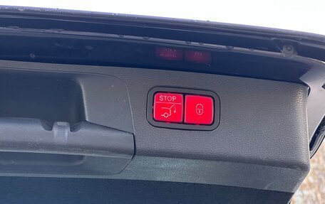 Mercedes-Benz E-Класс, 2019 год, 4 500 000 рублей, 38 фотография