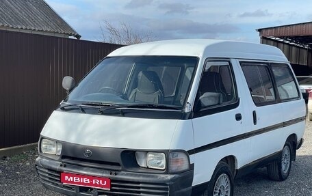 Daihatsu Delta Wagon II, 1993 год, 280 000 рублей, 1 фотография