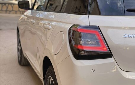 Suzuki Swift, 2025 год, 2 000 000 рублей, 10 фотография