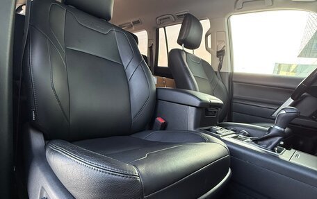 Toyota Land Cruiser Prado 150 рестайлинг 2, 2019 год, 5 500 000 рублей, 5 фотография