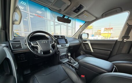 Toyota Land Cruiser Prado 150 рестайлинг 2, 2019 год, 5 500 000 рублей, 24 фотография