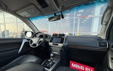 Toyota Land Cruiser Prado 150 рестайлинг 2, 2019 год, 5 500 000 рублей, 23 фотография