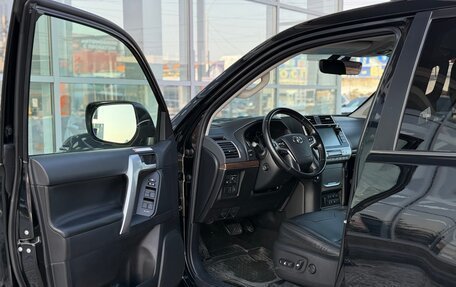 Toyota Land Cruiser Prado 150 рестайлинг 2, 2019 год, 5 500 000 рублей, 35 фотография
