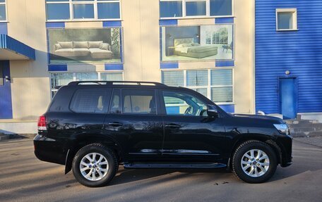 Toyota Land Cruiser 200, 2018 год, 7 999 000 рублей, 4 фотография