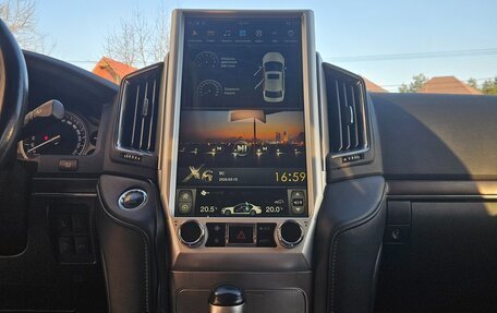 Toyota Land Cruiser 200, 2018 год, 7 999 000 рублей, 19 фотография