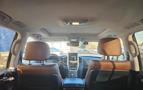 Toyota Land Cruiser 200, 2018 год, 7 999 000 рублей, 13 фотография