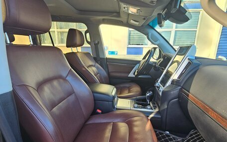 Toyota Land Cruiser 200, 2018 год, 7 999 000 рублей, 25 фотография