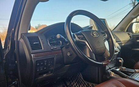 Toyota Land Cruiser 200, 2018 год, 7 999 000 рублей, 21 фотография