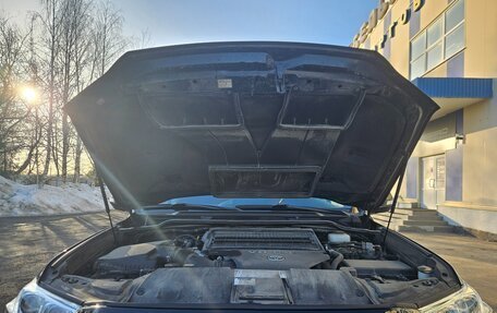 Toyota Land Cruiser 200, 2018 год, 7 999 000 рублей, 16 фотография