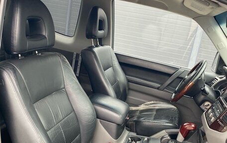 Mitsubishi Pajero III рестайлинг, 2002 год, 1 950 000 рублей, 10 фотография