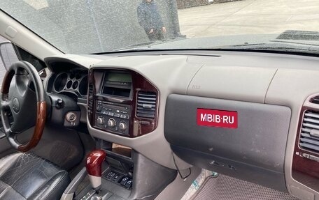 Mitsubishi Pajero III рестайлинг, 2002 год, 1 950 000 рублей, 14 фотография