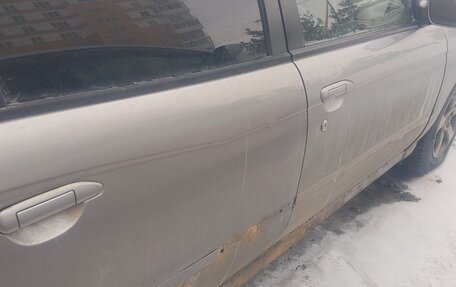 Nissan Avenir II, 2001 год, 190 000 рублей, 4 фотография