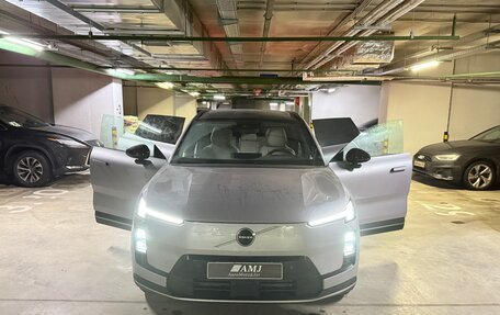 Volvo XC70, 2025 год, 7 950 000 рублей, 2 фотография