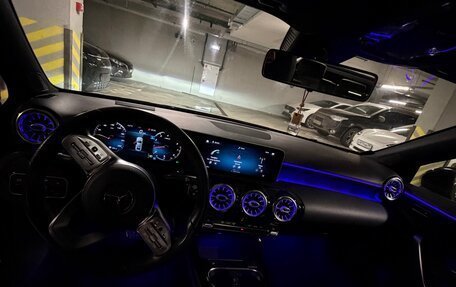 Mercedes-Benz A-Класс, 2019 год, 2 800 000 рублей, 4 фотография