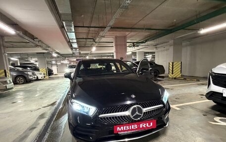 Mercedes-Benz A-Класс, 2019 год, 2 800 000 рублей, 2 фотография