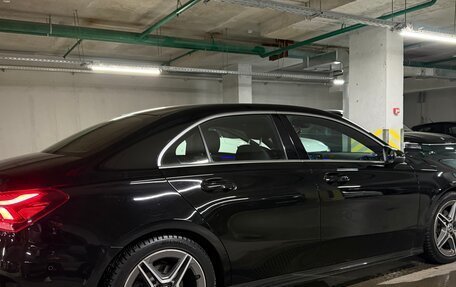 Mercedes-Benz A-Класс, 2019 год, 2 800 000 рублей, 10 фотография