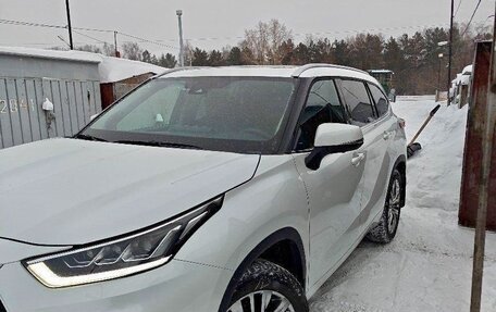 Toyota Highlander, 2023 год, 4 880 000 рублей, 3 фотография