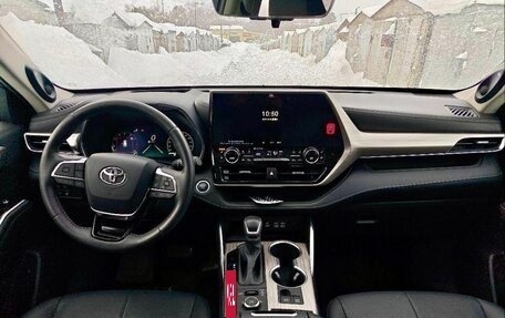 Toyota Highlander, 2023 год, 4 880 000 рублей, 11 фотография