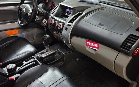 Mitsubishi Pajero Sport II рестайлинг, 2012 год, 2 050 000 рублей, 13 фотография