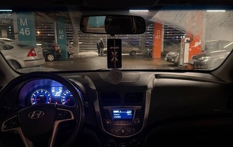 Hyundai Solaris II рестайлинг, 2015 год, 920 000 рублей, 4 фотография