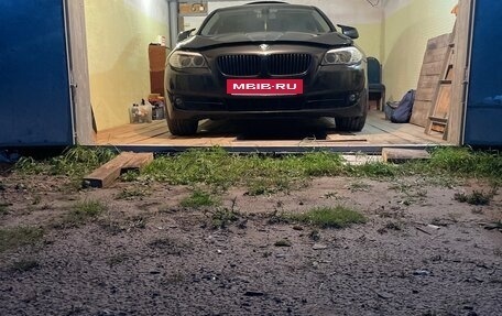 BMW 5 серия, 2011 год, 1 300 000 рублей, 4 фотография