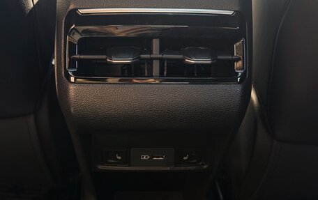 Geely Coolray I, 2024 год, 2 200 000 рублей, 23 фотография