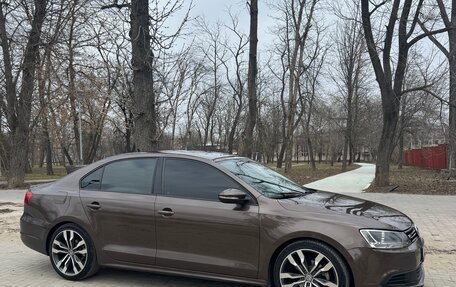 Volkswagen Jetta VI, 2013 год, 1 300 000 рублей, 5 фотография