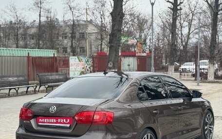Volkswagen Jetta VI, 2013 год, 1 300 000 рублей, 4 фотография