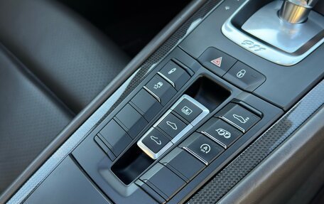 Porsche 911, 2017 год, 8 700 000 рублей, 25 фотография