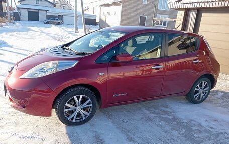 Nissan Leaf I, 2015 год, 860 000 рублей, 2 фотография