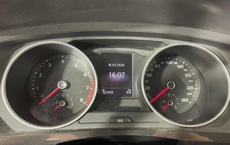 Volkswagen Tiguan II, 2018 год, 2 300 000 рублей, 16 фотография