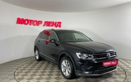 Volkswagen Tiguan II, 2018 год, 2 300 000 рублей, 3 фотография