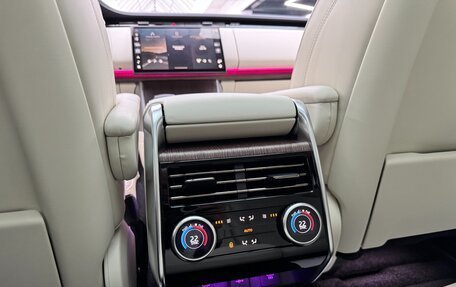 Land Rover Range Rover IV рестайлинг, 2025 год, 22 990 000 рублей, 25 фотография