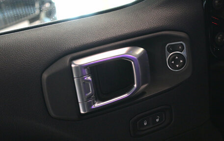 Jeep Wrangler, 2021 год, 6 150 000 рублей, 7 фотография