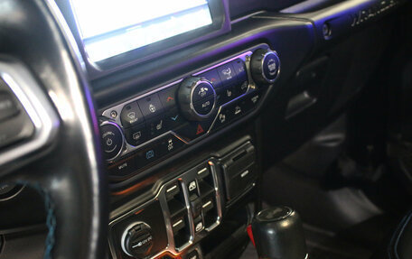 Jeep Wrangler, 2021 год, 6 150 000 рублей, 15 фотография