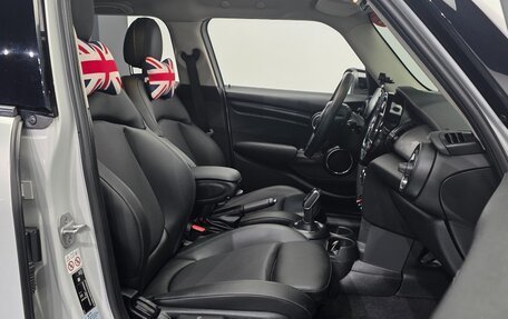 MINI Hatch, 2021 год, 1 582 000 рублей, 7 фотография