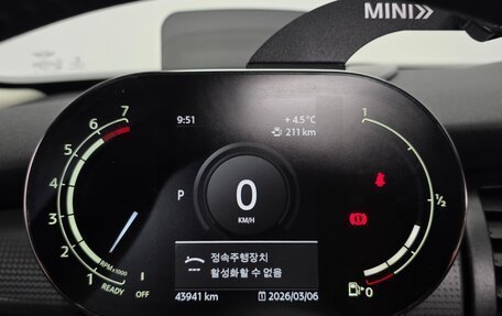 MINI Hatch, 2021 год, 1 582 000 рублей, 9 фотография